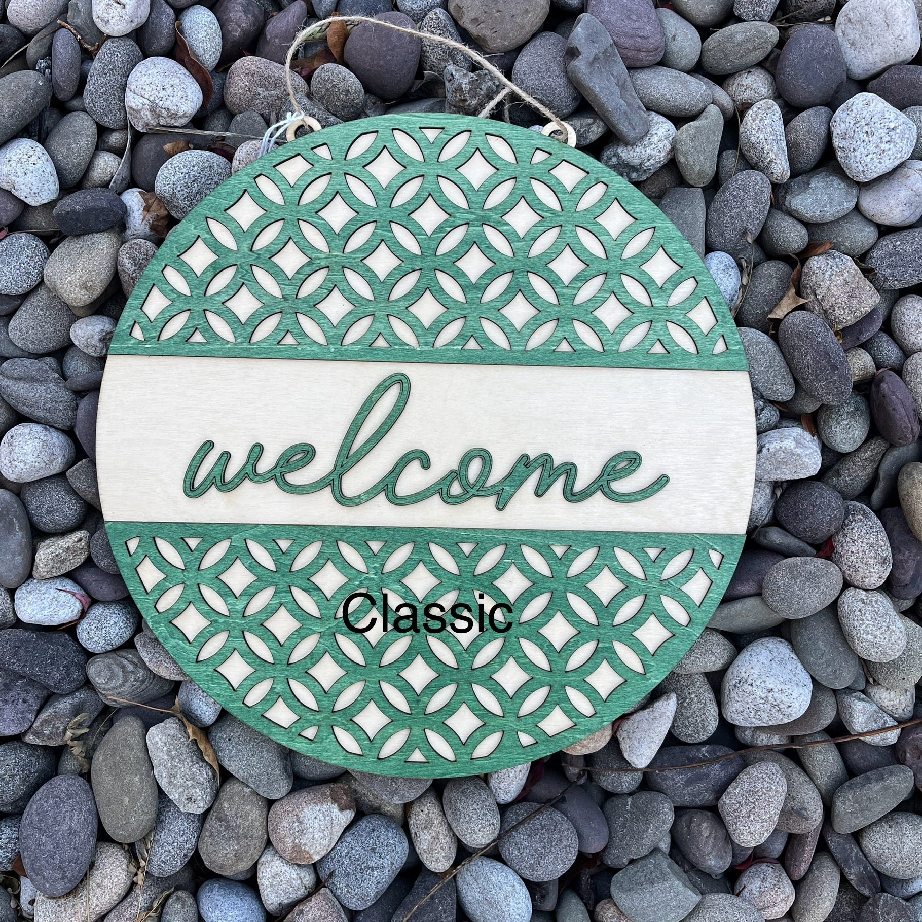 11¼" Wood Round Welcome Door Sign – Colored Lattice Design