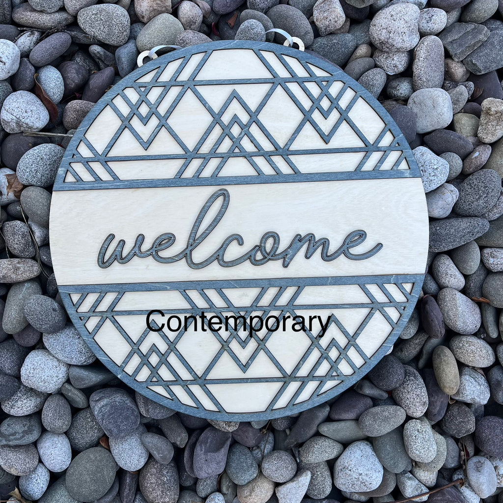 11¼" Wood Round Welcome Door Sign – Colored Lattice Design